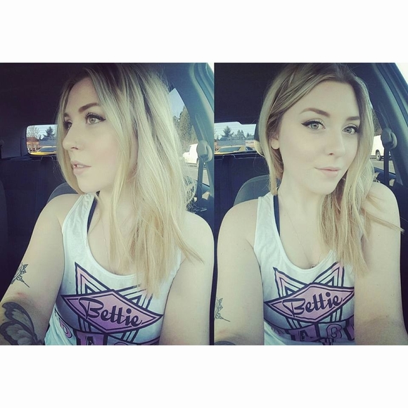 Meet your Posher, Azra