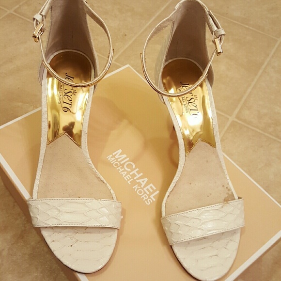 FLASH SALE Michael Kors Perfect Summer Sandals
