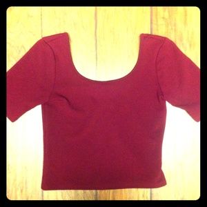 maroon quarter sleeve crop top