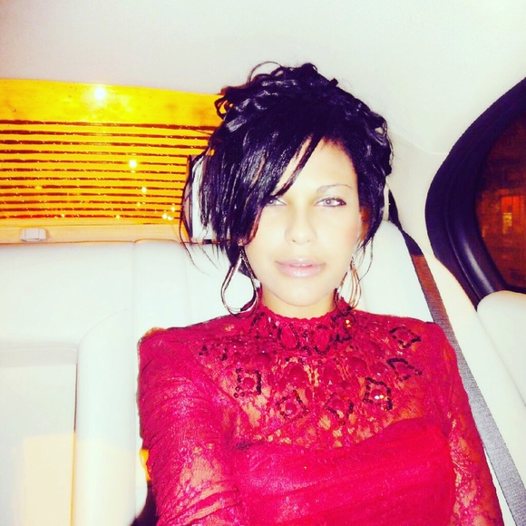 Red long sleeve Bebe dress - Picture 3 of 3