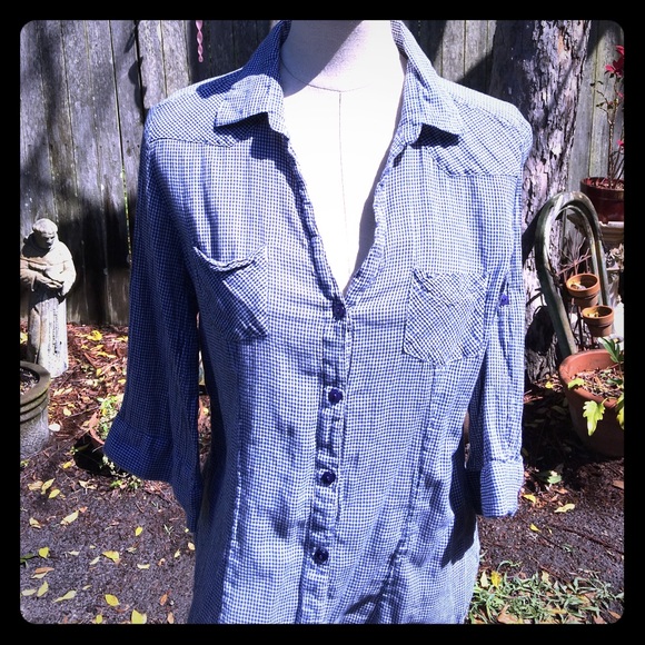 Blue and White 3/4 length sleeve blouse.