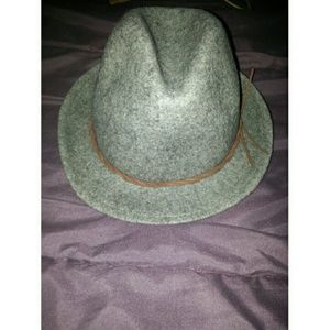 Gray hat 100% wool