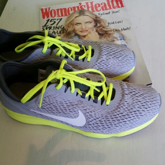 Nike Zoom Fit tennis shoes