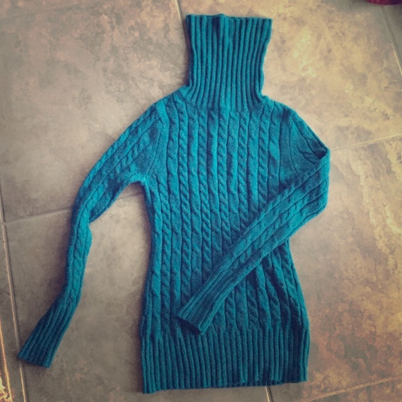 NY & Company turtleneck sweater