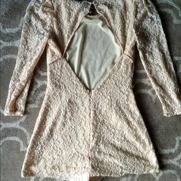 Open back lace romper - Picture 2 of 4