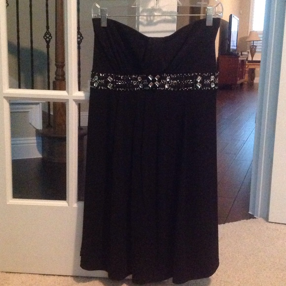 White House/Black Market strapless dress