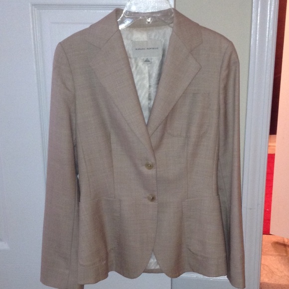 Banana republic cream blazer size 2