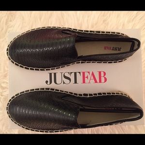 New in Box JustFab Melinie Black