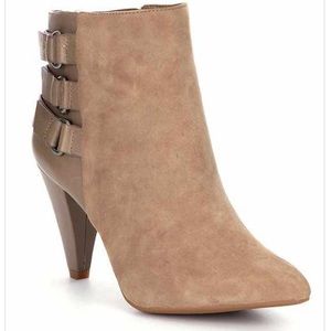 Gianni Bini booties