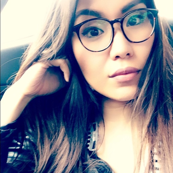 Meet your Posher, Kassie