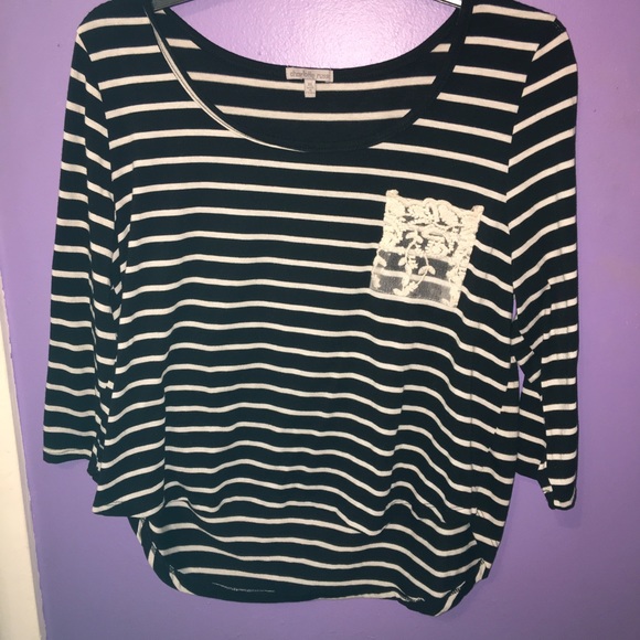 Stripped lace pocket blouse