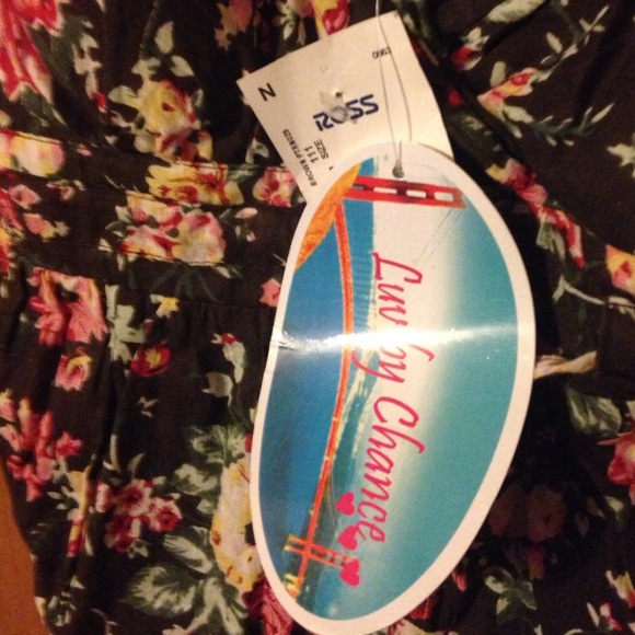 Dress - Picture 4 of 4