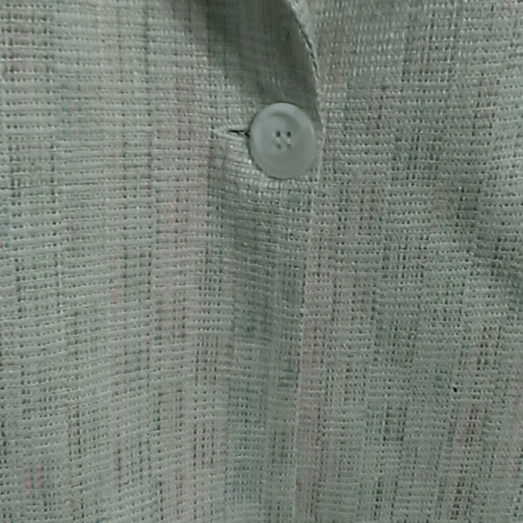 Beautiful and Professional Skirt/Jacket Set - Picture 4 of 4