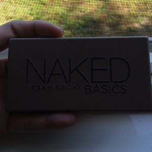 Urban Decay Naked Basics palette