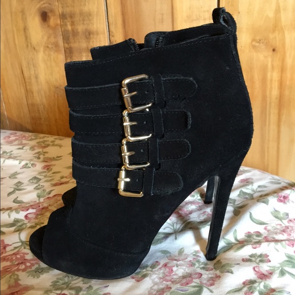 Steve Madden Shoes - Suede Ankle booties