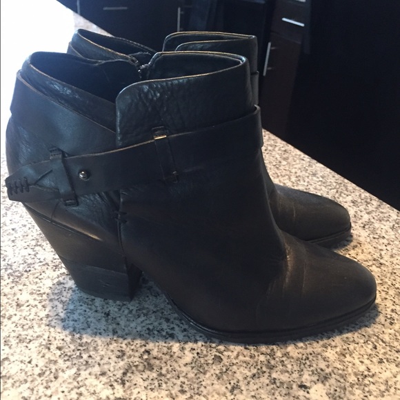 Dolce Vita Black Booties