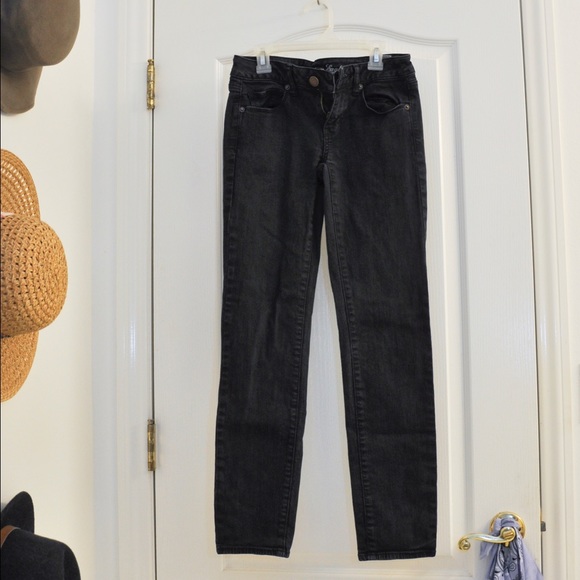 Black skinny jeans