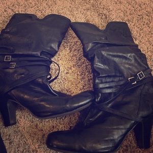 Black heel boots