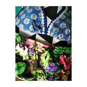 🌻🌺Floral Bikini Top & Swim Shorts Bundle🌺🌻