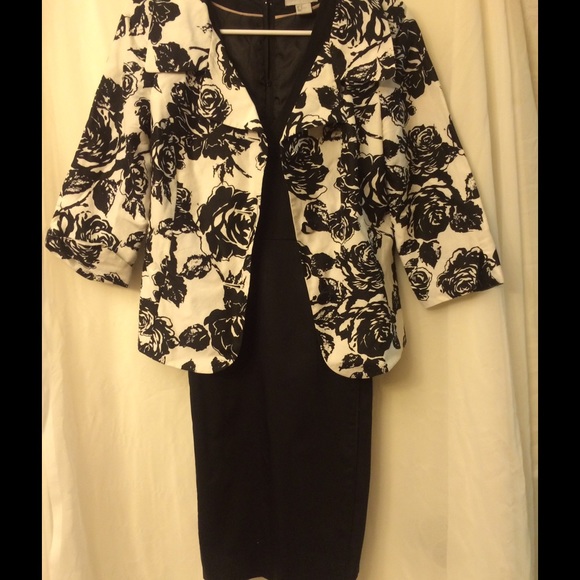 Ladies Black & White Floral Jacket