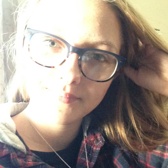 Meet your Posher, Brenna