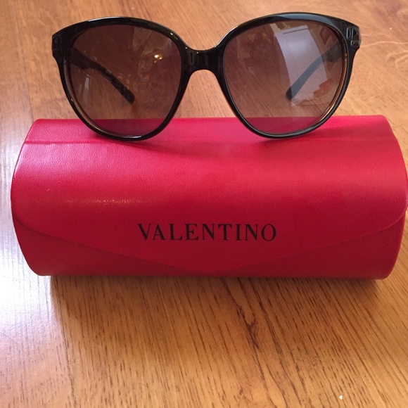Valentino Authentic Black/ Beige Sunglasses