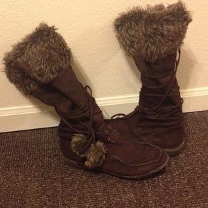Winter boots. Color:Brown. Size: 9.5