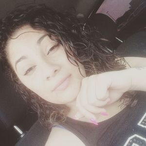 Meet your Posher, Amaranta