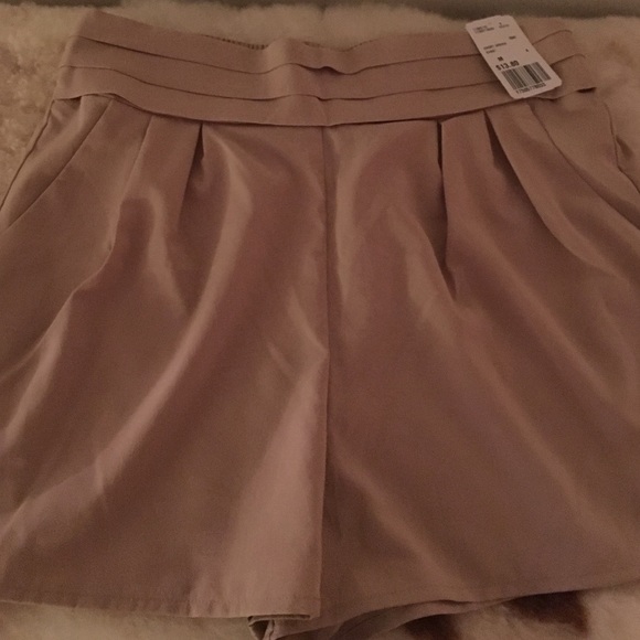 never worn Forever 21 shorts