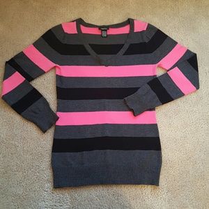 Rue 21 Sweater - Size Medium