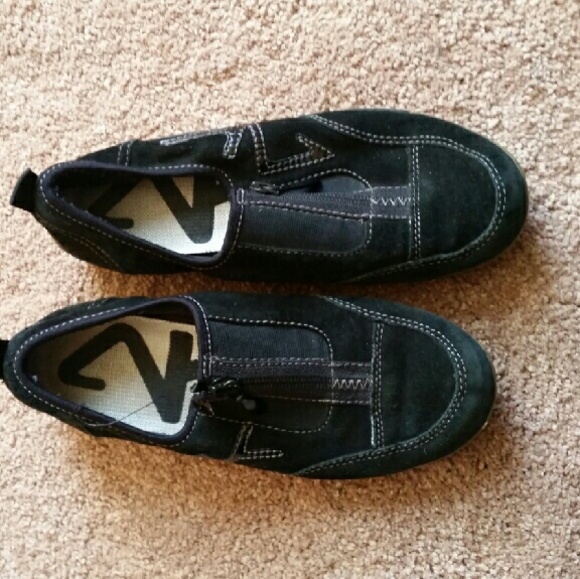 anne klein sport shoes with zipper