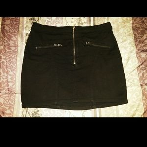 H&M Black Denim Skirt