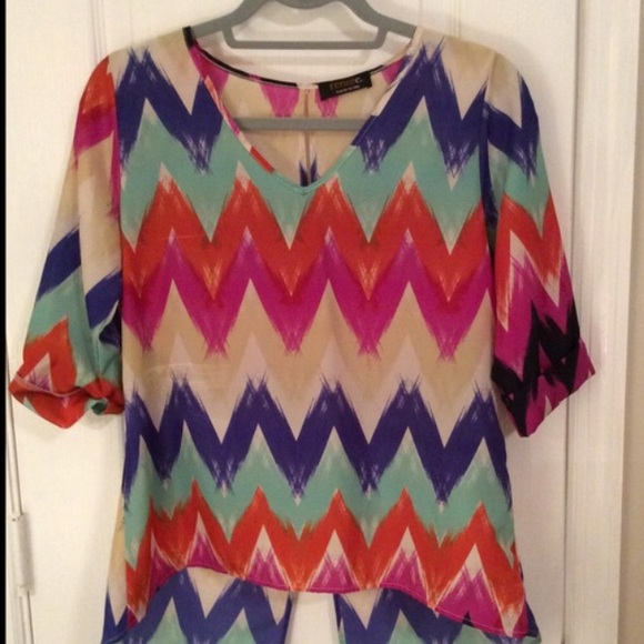 Chevron top