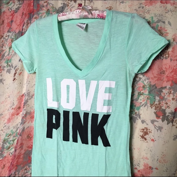 VS PINK V Neck Logo Tee