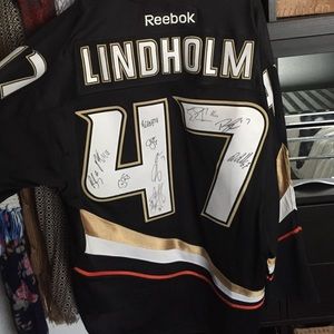 Anaheim Ducks signed hampus lindholm jersey