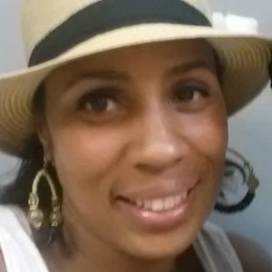 Meet your Posher, Dana