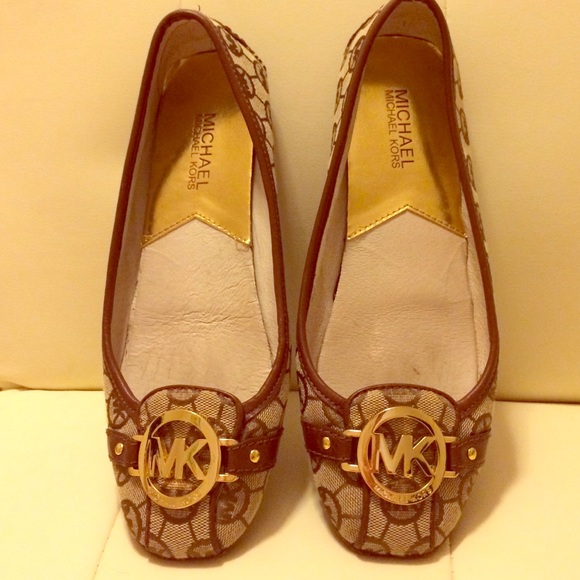 ✨Michael Kors Brown & Gold Flats✨