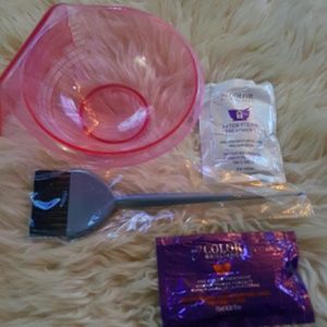 Hair coloring accessories