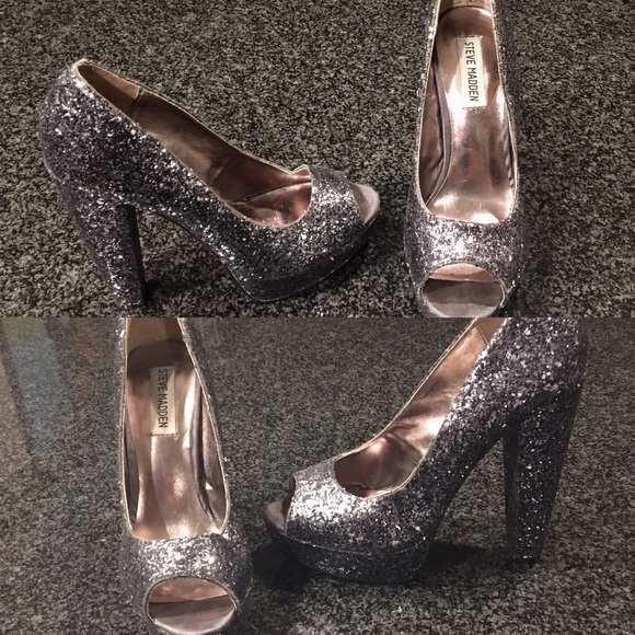 Steve Madden Shoes - Steve Madden Silver Glitter Pumps