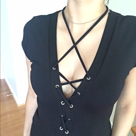 Lace up curve hugging dress - Picture 3 of 4