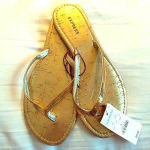 Price ⬇️Gold Express Sandals