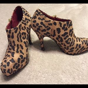 Super Chic Leopard Booties