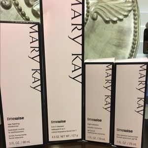 Mary Kay time wise set.