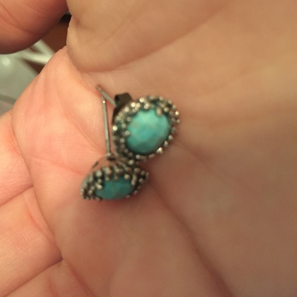 Kendra Scott earrings