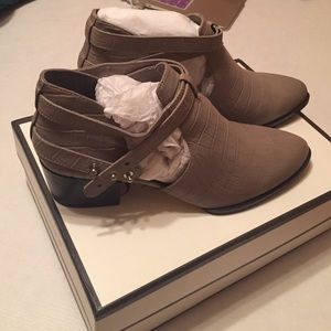 SENSO QIMAT ANKLE BOOT - LIGHT GREY