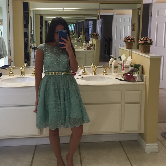 detailed lace prom style dress with lots of jewels - Picture 1 of 4