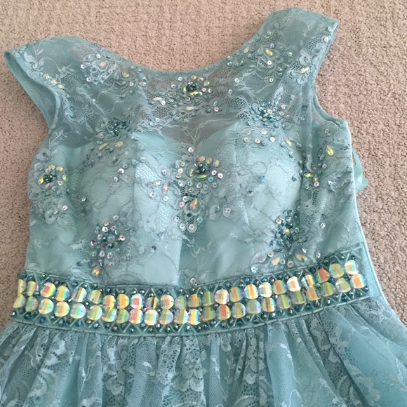 detailed lace prom style dress with lots of jewels - Picture 3 of 4