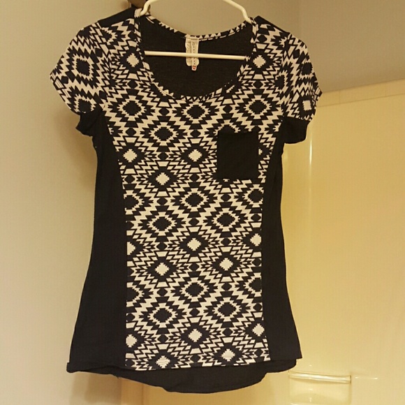 Navy and white tee shirt