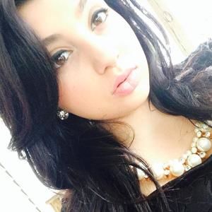 Meet your Posher, Arianna