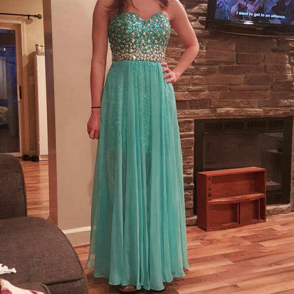 Prom dress